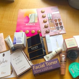 Sample Bag Bundle Makeup Case -free with purchase